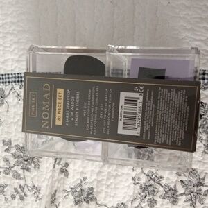 NOMAD beauty blenders & acrilic organizer